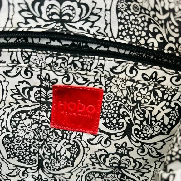 NWOT Hobo International Large Leather Tote - Picture 8 of 11